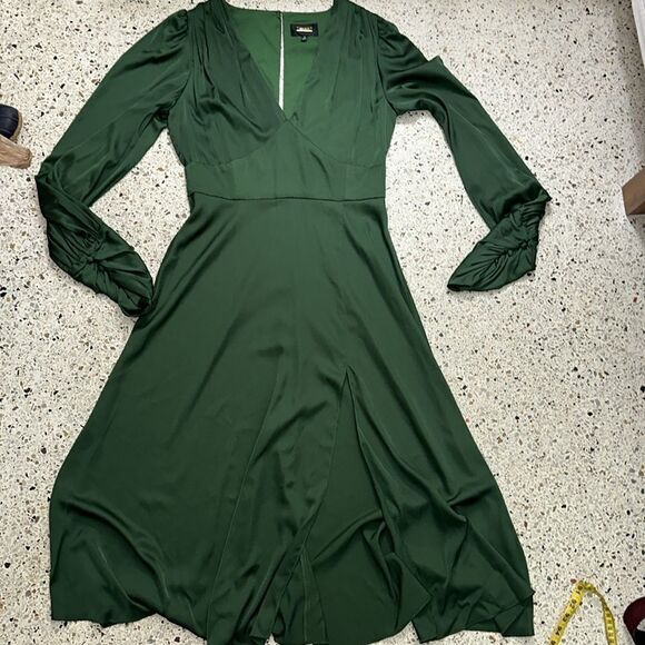 Alexia Admor Alysa midi dress side skit emerald green satin 6 - Picture 5 of 10